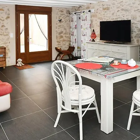 Clos Jean Leve Apartment